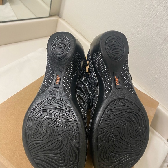 Jbu Nectar Pilka Dot Gladiator wedge sandals 7M - Picture 3 of 7